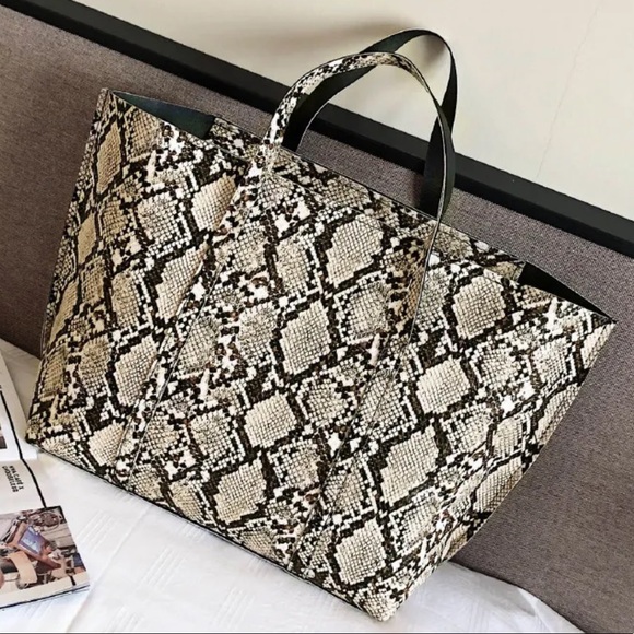 snakeskin print vegan leather tote bag set tan - Picture 5 of 6